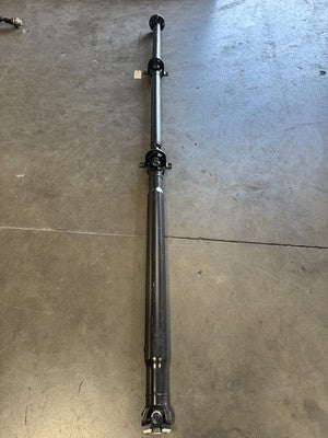 Mercedes-Benz Sprinter W907 W910 RWD 3-Piece Driveshaft OEM A9074106901 - eBay image 1