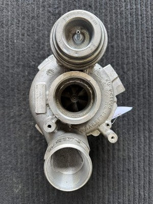 12-16 BMW M5 M6 4.4L Left Turbocharger OEM 11657846918 Garrett 800075-0008 MGT2260DSL - eBay image 4