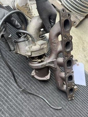 06-10 Volvo C70 Convertible Turbo Turbocharger W/ Exhaust Manifold OEM 30757112 - eBay image 4