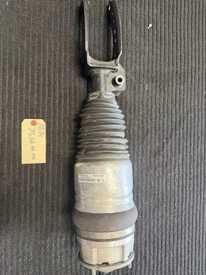 2011-2018 Porsche Cayenne Front Right Air Suspension Strut OEM 7P5616404 - eBay image 1