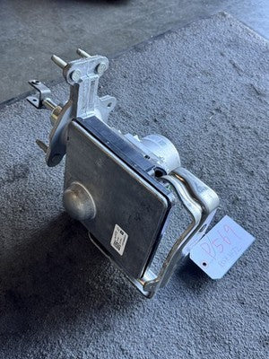 Gm ABS Brake Master Cylinder Booster Assembly OEM 85543472 - eBay image 4