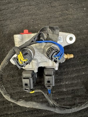 2022-2026 Rivian R1T R1S Rear Hydraulic Suspension Valve Block OEM PT00003133-G - eBay image 3