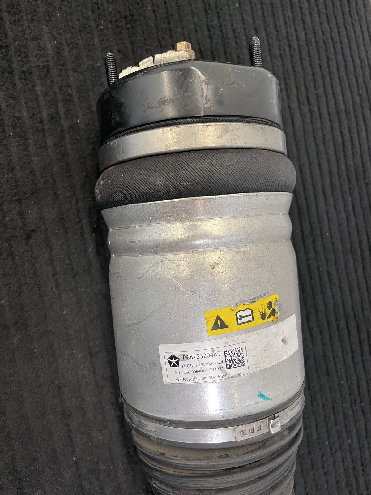 2016-2021 Jeep Grand Cherokee Front Right Air Suspension Strut OEM 68252626AC - eBay image 4