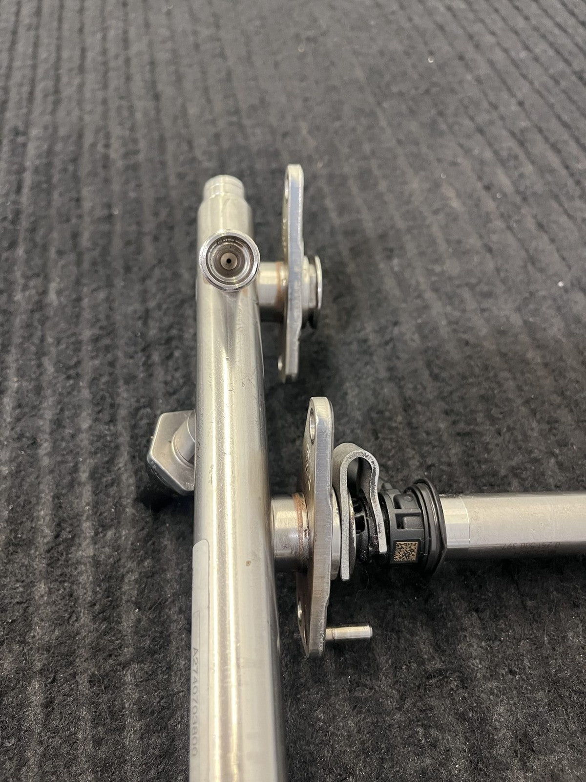 2015-2019 Mercedes-Benz C300 GLC300 E300 Fuel Rail 2 Injectors OEM A2740703800 - eBay image 9
