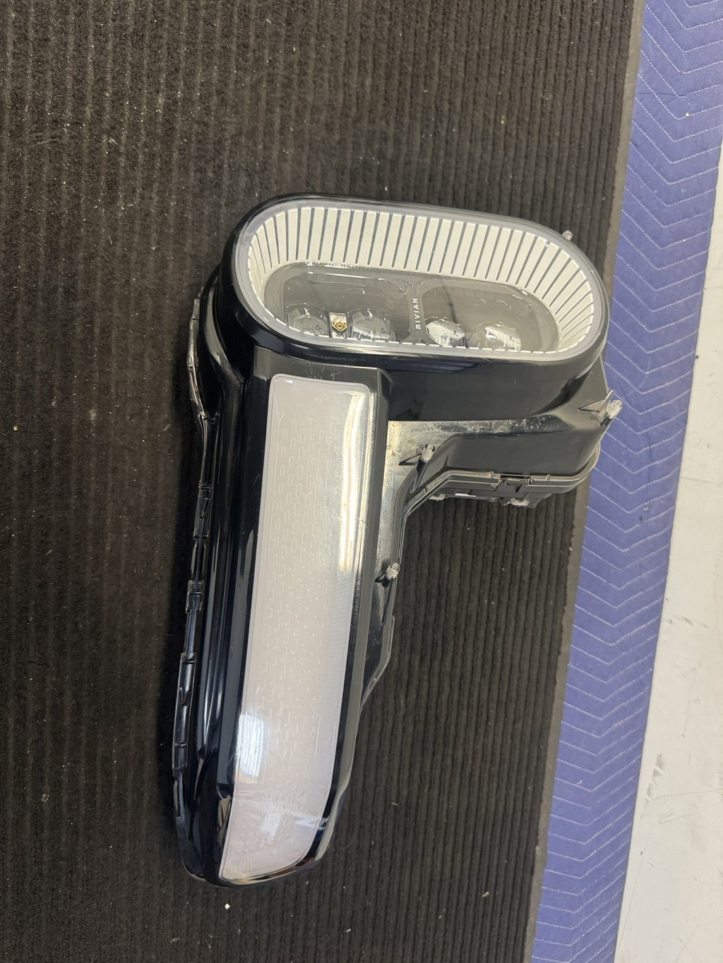 2022-2024 Rivian R1T R1S Right Passenger LED Headlight OEM PT00000464-P - eBay image 15