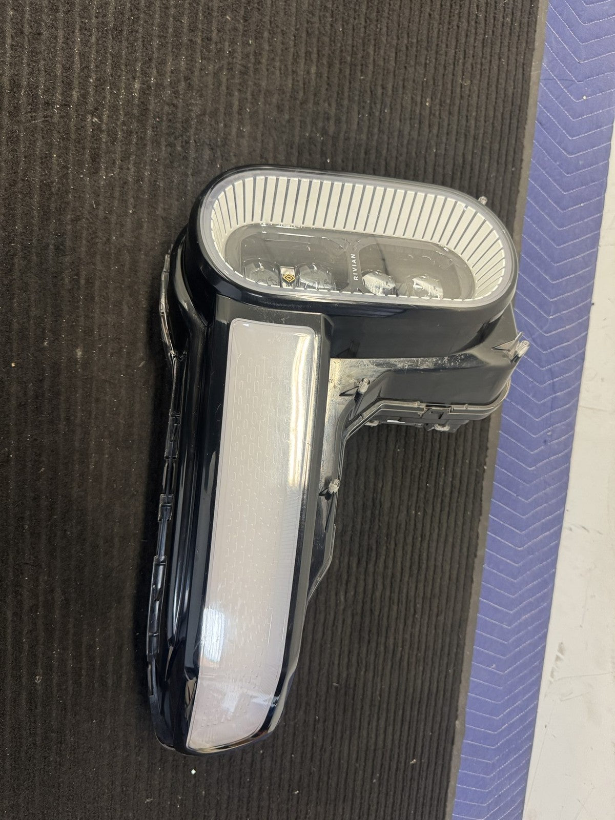 2022-2024 Rivian R1T R1S Right Passenger LED Headlight OEM PT00000464-P - eBay image 15