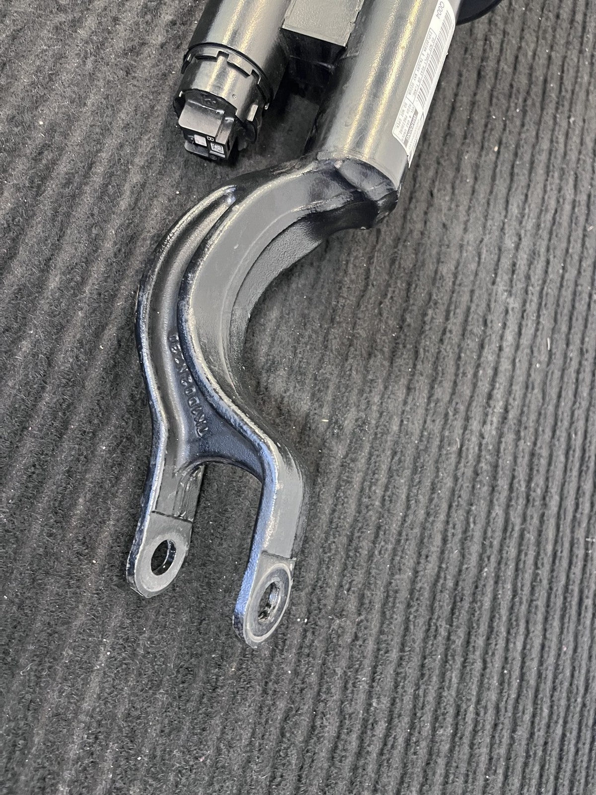 2024-2026 Mercedes-Benz E-Class W214 4MATIC Front Lh Airmatic Strut OEM A2143203303 - eBay image 3