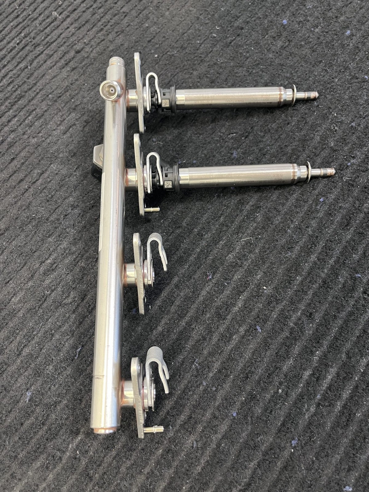 2019-2023 Mercedes-Benz C300 GLC300 E350 Fuel Rail 2 Injectors OEM A2640702000 - eBay image 3
