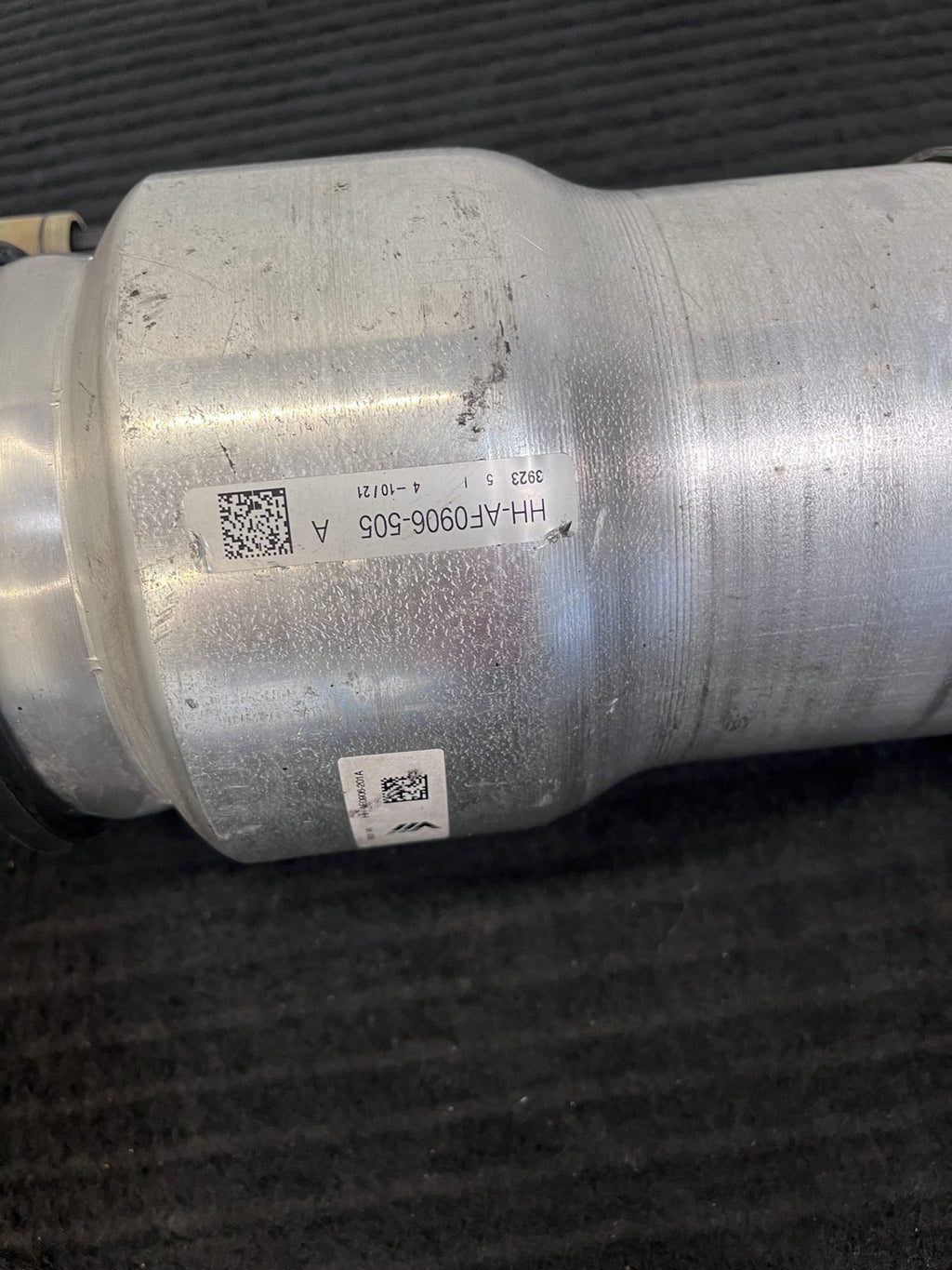 2019-2024 Rolls-Royce Cullinan RR31 Front Left Air Strut OEM 37107916207 - eBay image 8