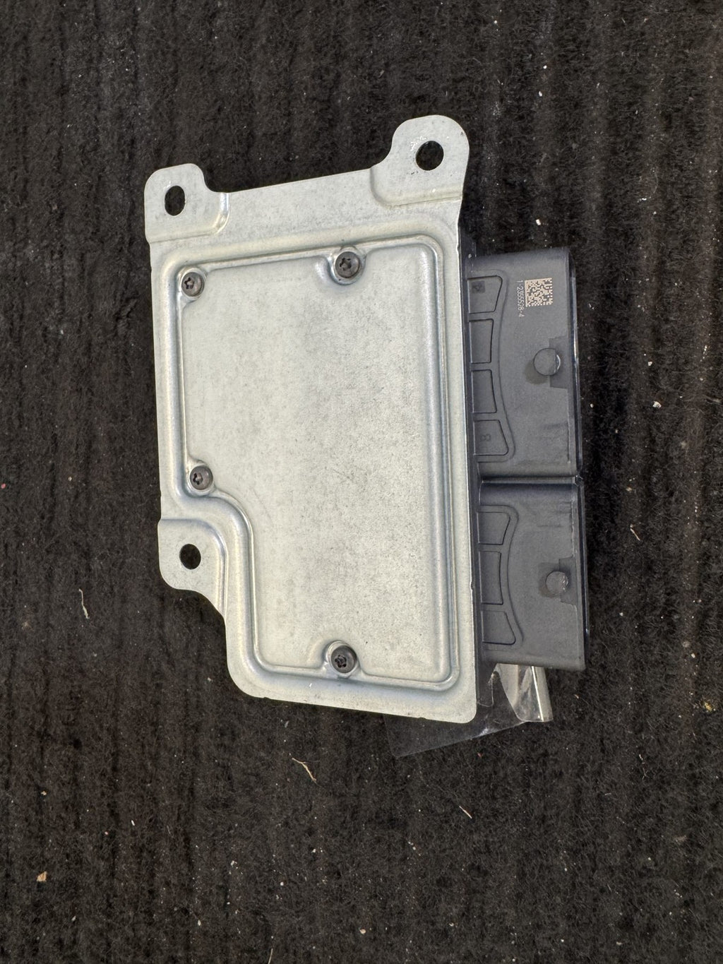 2025 Rivian R1T R1S SRS Restraint Control Module OEM PT00598783-C - eBay image 4