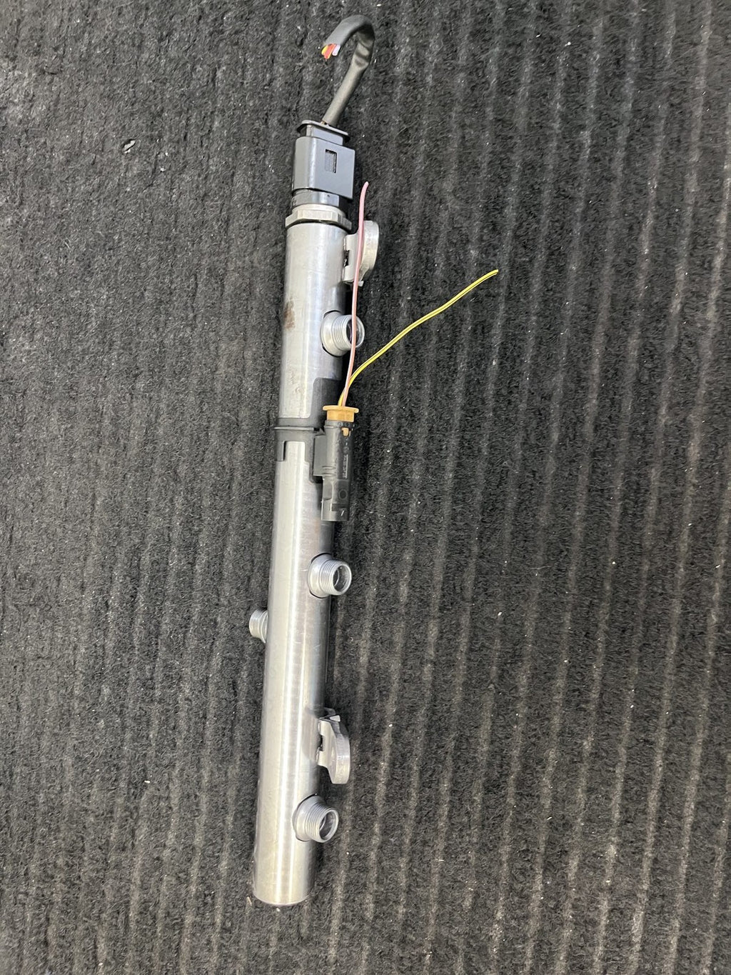 2010-2022 Mercedes-Benz Sprinter OM642 Right Fuel Rail OEM A6420703095 - eBay image 4