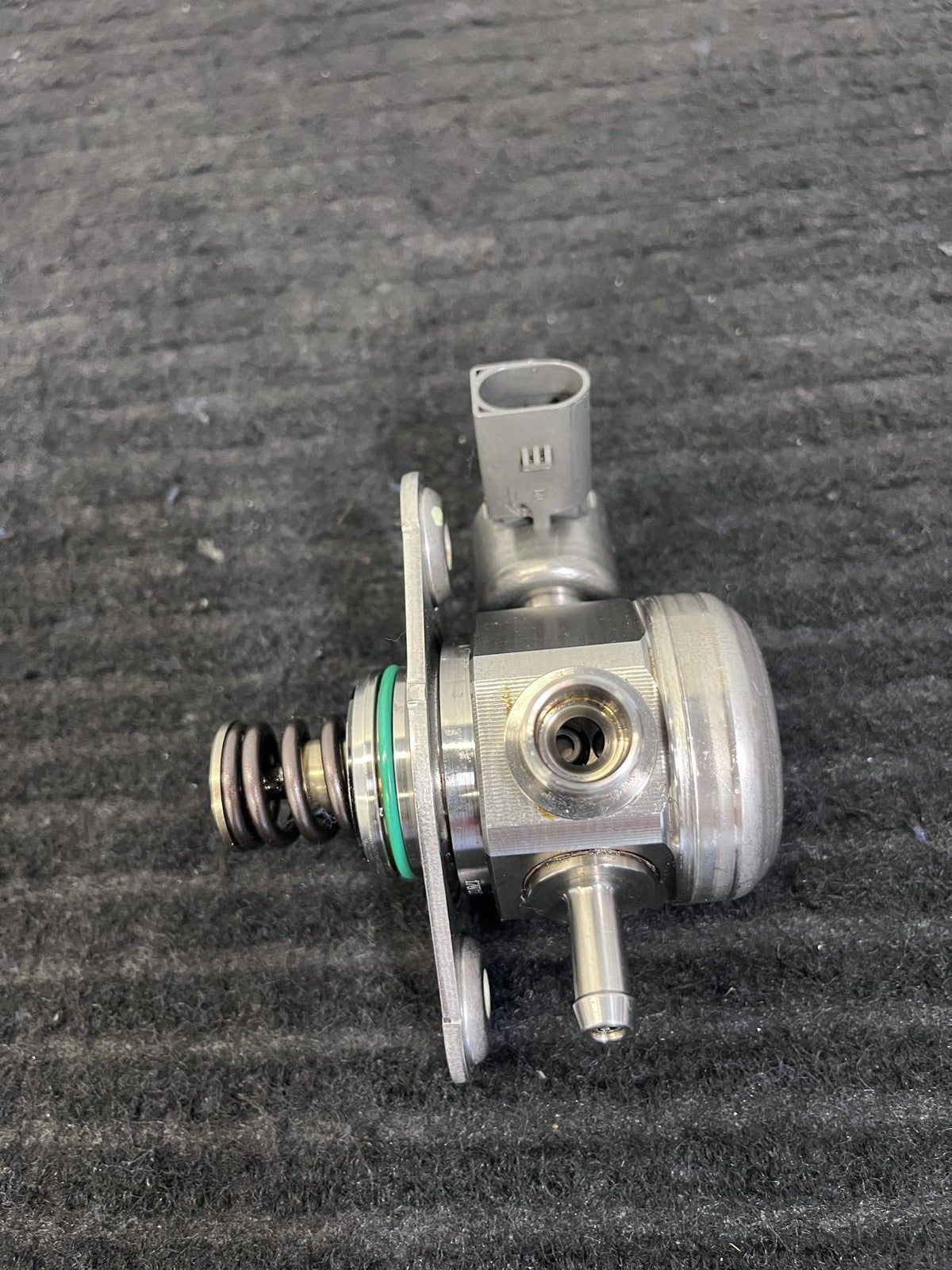 2015-2019 Mercedes-Benz C300 GLC300 E300 High Pressure Fuel Pump OEM A2740700501 - eBay image 4