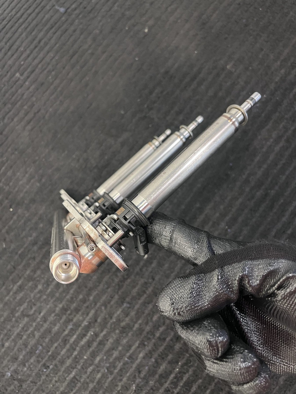 2015-2020 Mercedes-Benz C400 C43 GLE43 SLC43 Fuel Rail 3 Injectors OEM A2760700500 - eBay image 9
