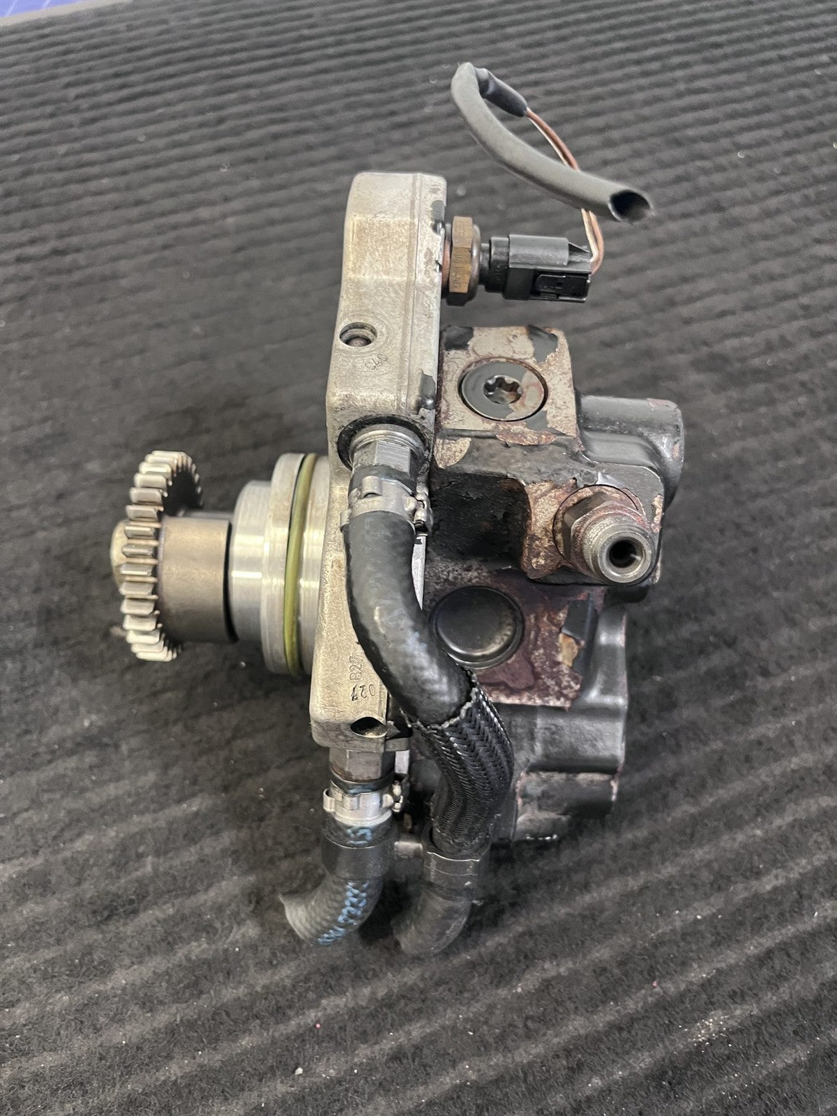 2010-2022 Mercedes-Benz Sprinter OM642 High Pressure Fuel Pump OEM A6420701101 - eBay image 3