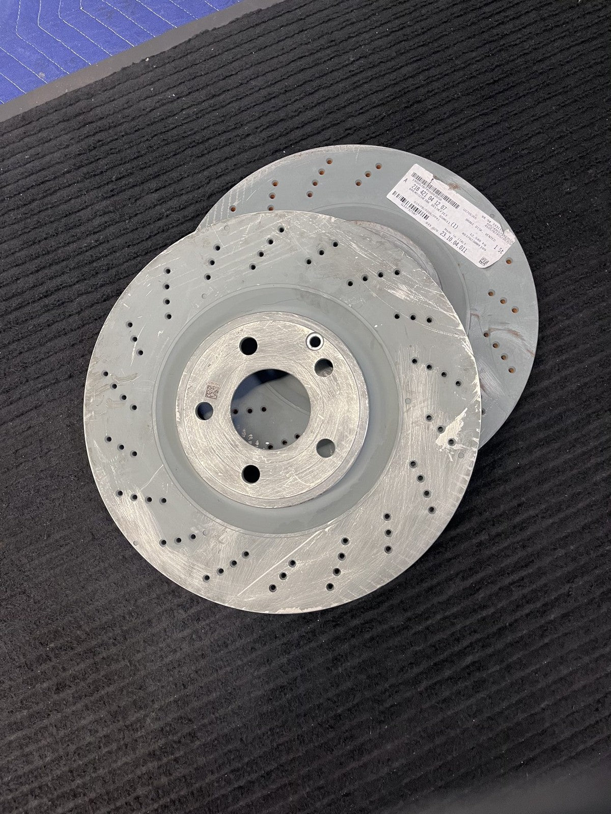 2015-2017 Mercedes-Benz CLS400 Front Drilled Brake Rotors Pair OEM A218421041207 - eBay image 4