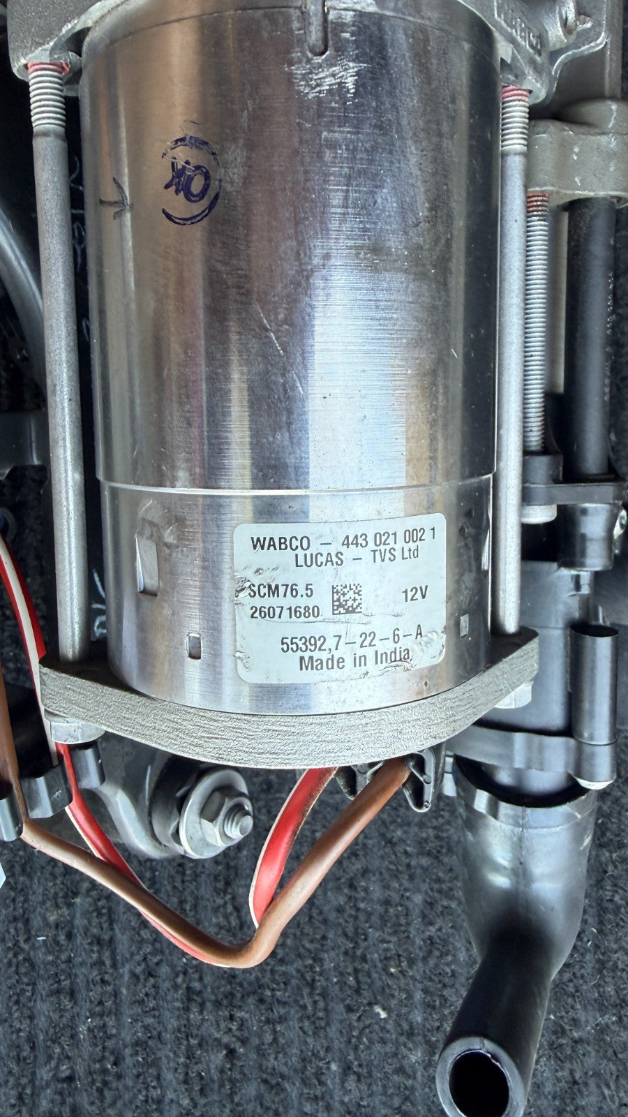 Rolls-Royce Air Suspension Compressor Pump OEM 37205A1ACB0-01 WABCO - eBay image 2