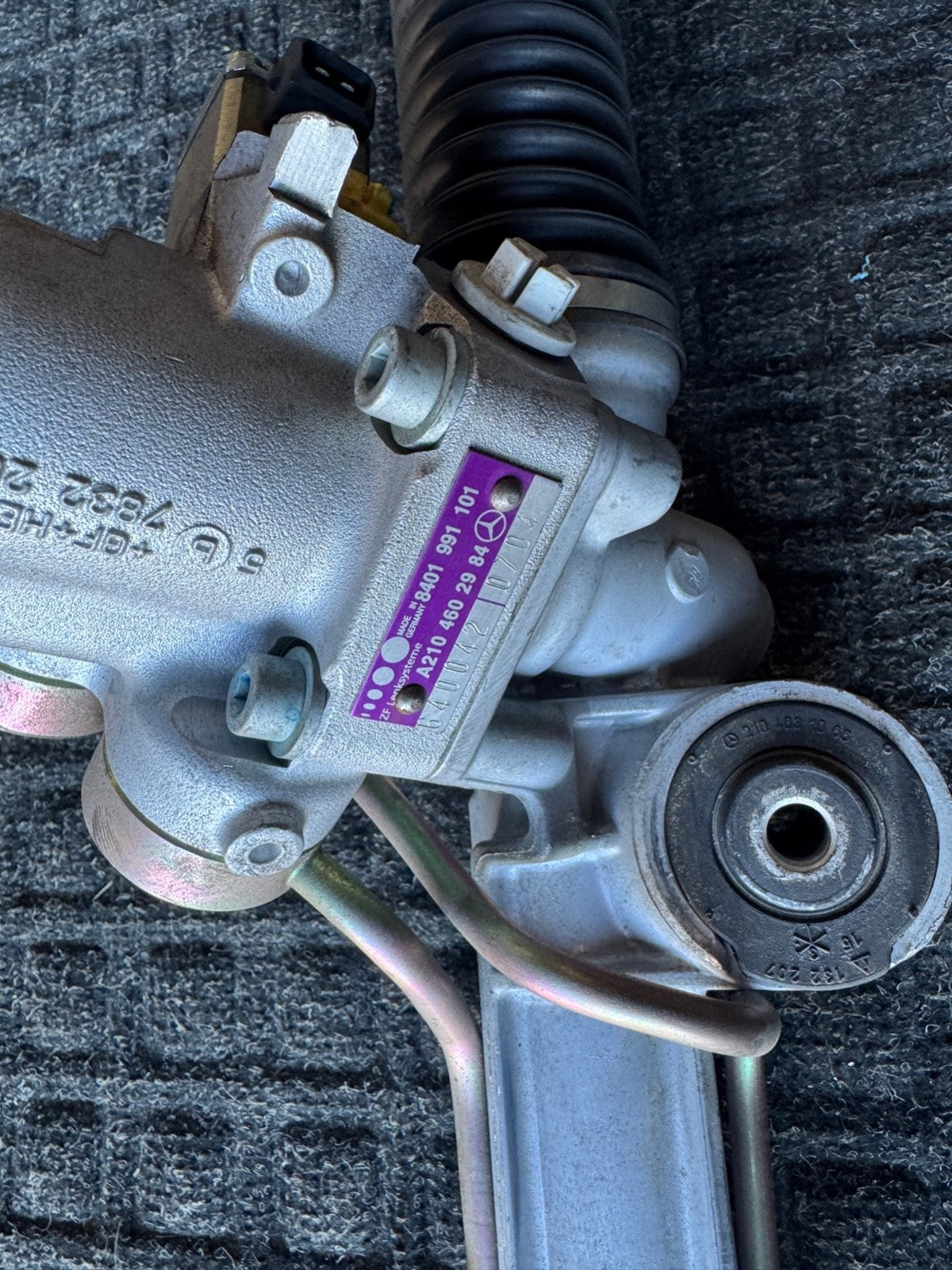 1996-2002 Mercedes W210 E320 E430 E55 Power Steering Rack  OEM A2104602984 - eBay image 4
