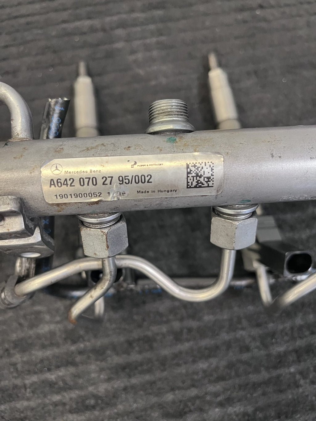 2010-2022 Mercedes-Benz Sprinter OM642 Left Fuel Rail 3 Injectors OEM A6420702795 - eBay image 2
