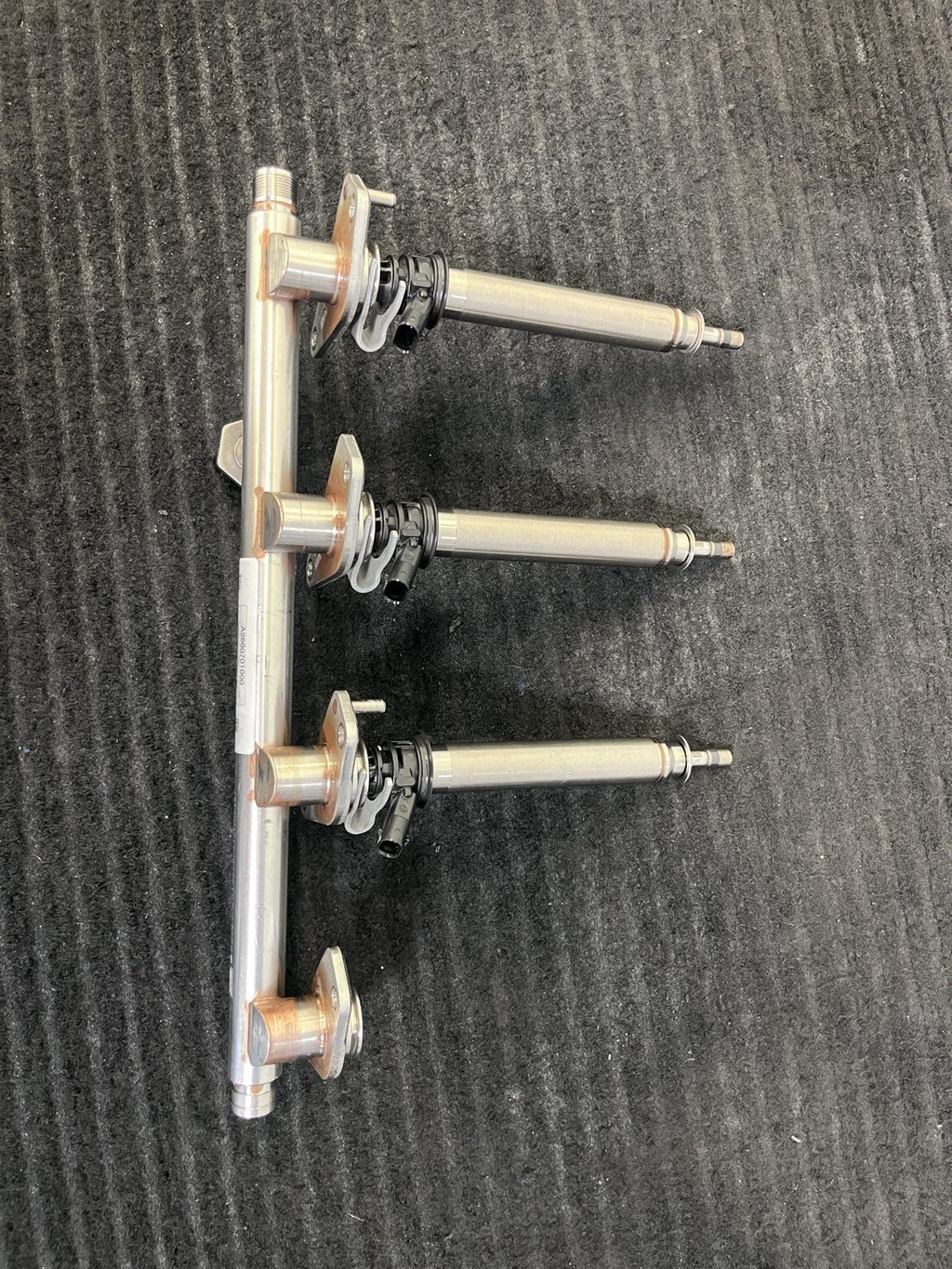 2019-23 Mercedes-Benz A220 CLA250 GLA250 GLB250 Fuel Rail 3 Injectors OEM A2600701000 - eBay image 5
