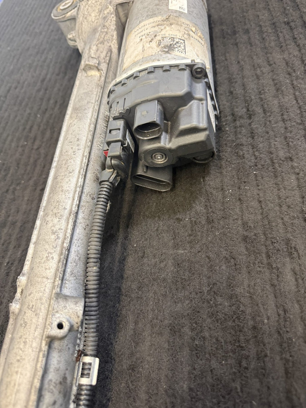 2020-2024 Porsche Taycan 9J1 Electric Power Steering Rack LHD OEM 9J1423051AQ - eBay image 9