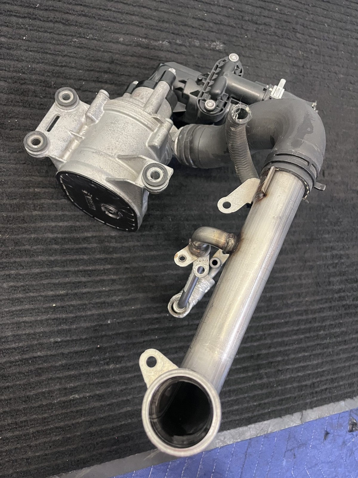 2019-2023 Mercedes-Benz C300 E350 GLC300 Water Pump Thermostat OEM A2642000100 - eBay image 13