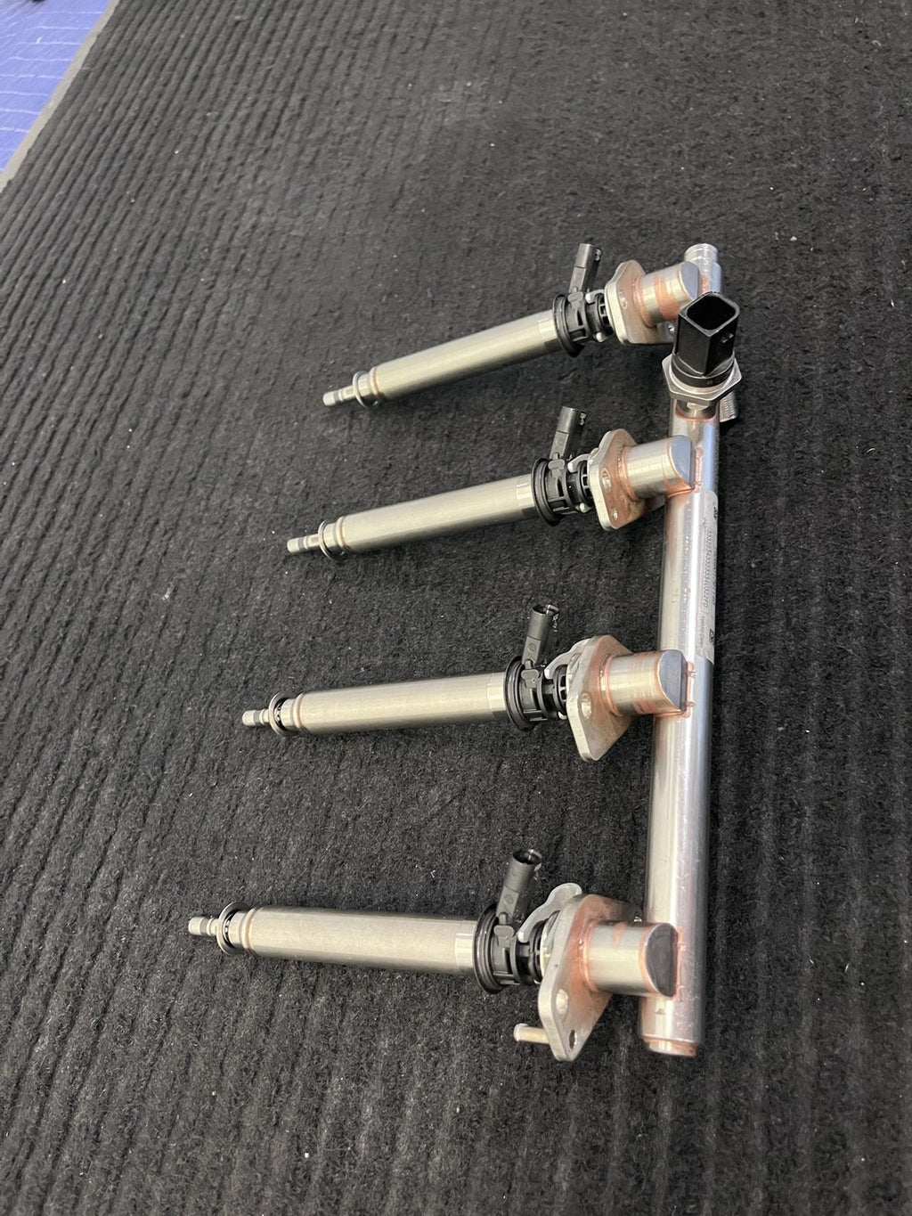 2019-2023 Mercedes-Benz C300 GLC300 E350 Fuel Rail 4 Injectors OEM A2640701000 - eBay image 8