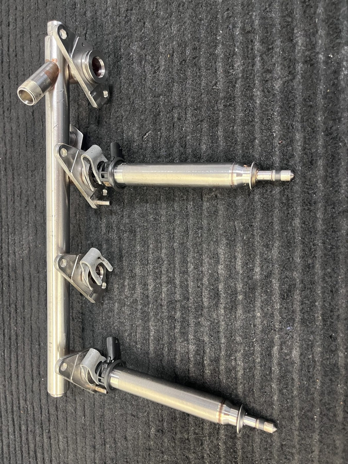 2015-2019 Mercedes-Benz C300 GLC300 E300 Fuel Rail 2 Injectors OEM A2740703800 - eBay image 4
