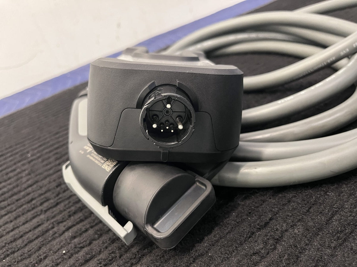 BMW i4 i5 i7 iX X5 Ev Flexible Fast Charger Type 6 OEM 5A8BA82-01 Used - eBay image 4