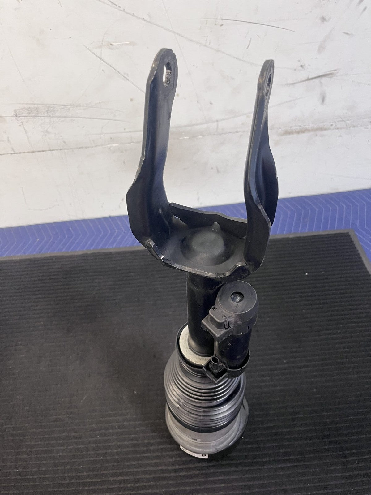 2020-2023 Mercedes-Benz AMG GLE53 V167 C167 Front Left Air Strut OEM A1673203505 - eBay image 12