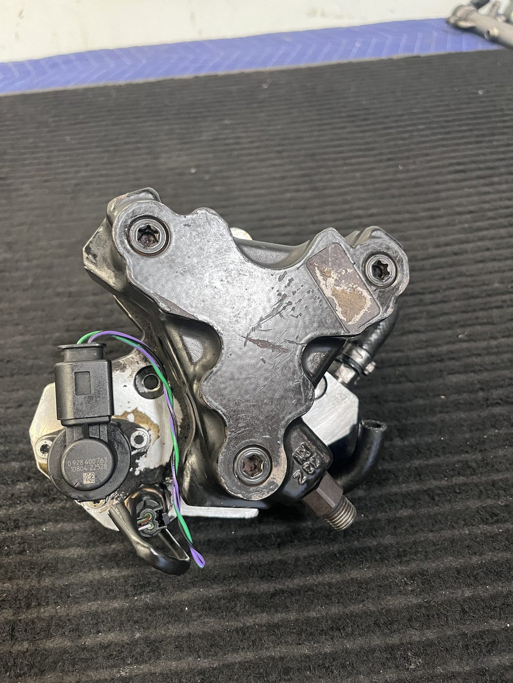 2010-2018 Mercedes-Benz Sprinter OM642 High Pressure Fuel Pump OEM A6420701101 - eBay image 4