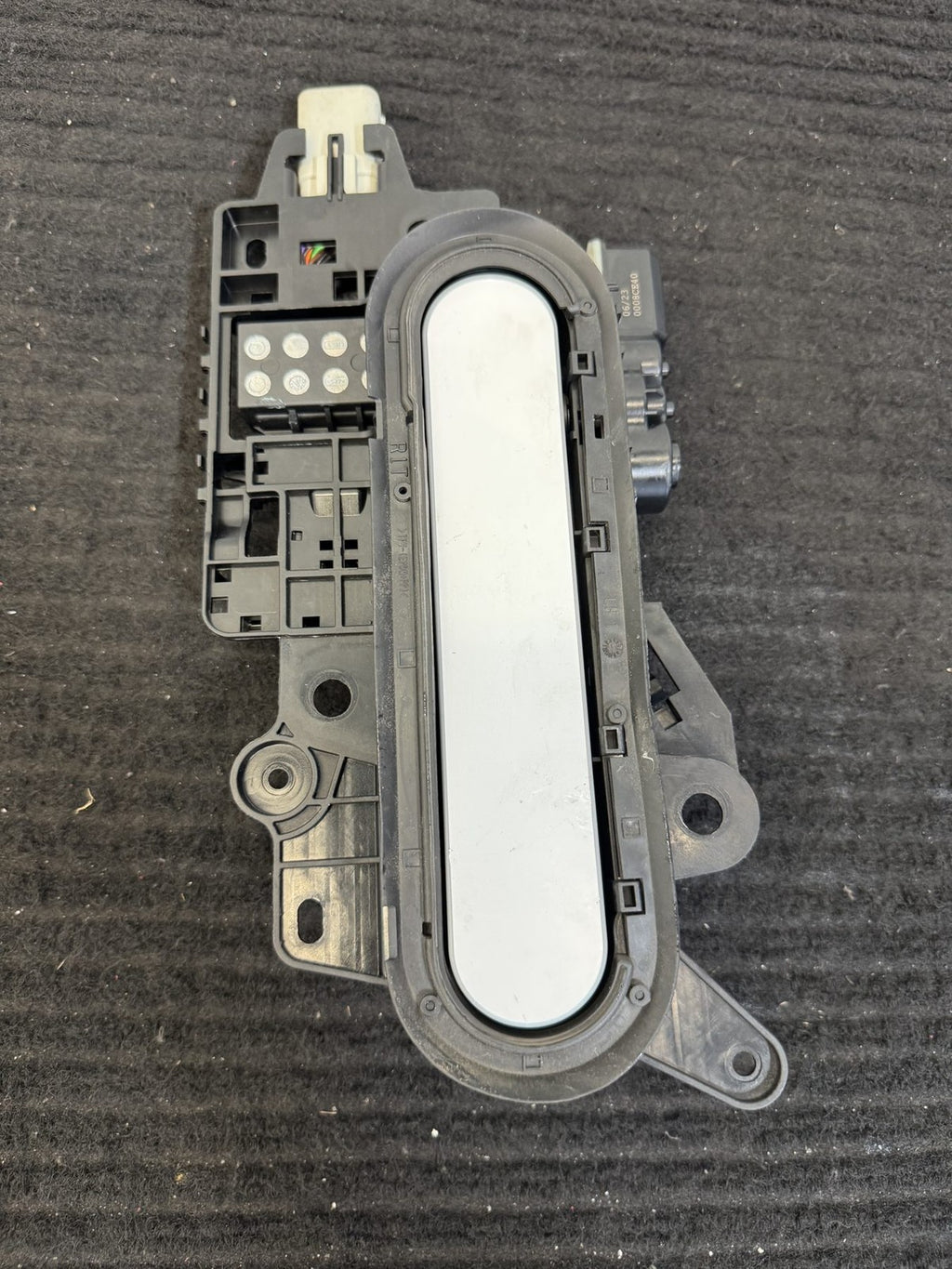 2022-2024 Rivian R1T R1S Front Left Exterior Door Handle OEM PT00002453-M-006 - eBay image 6