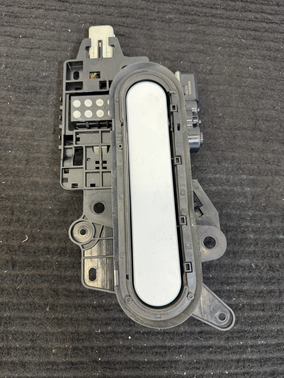 2022-2024 Rivian R1T R1S Front Left Exterior Door Handle OEM PT00002453-M-006 - eBay image 6
