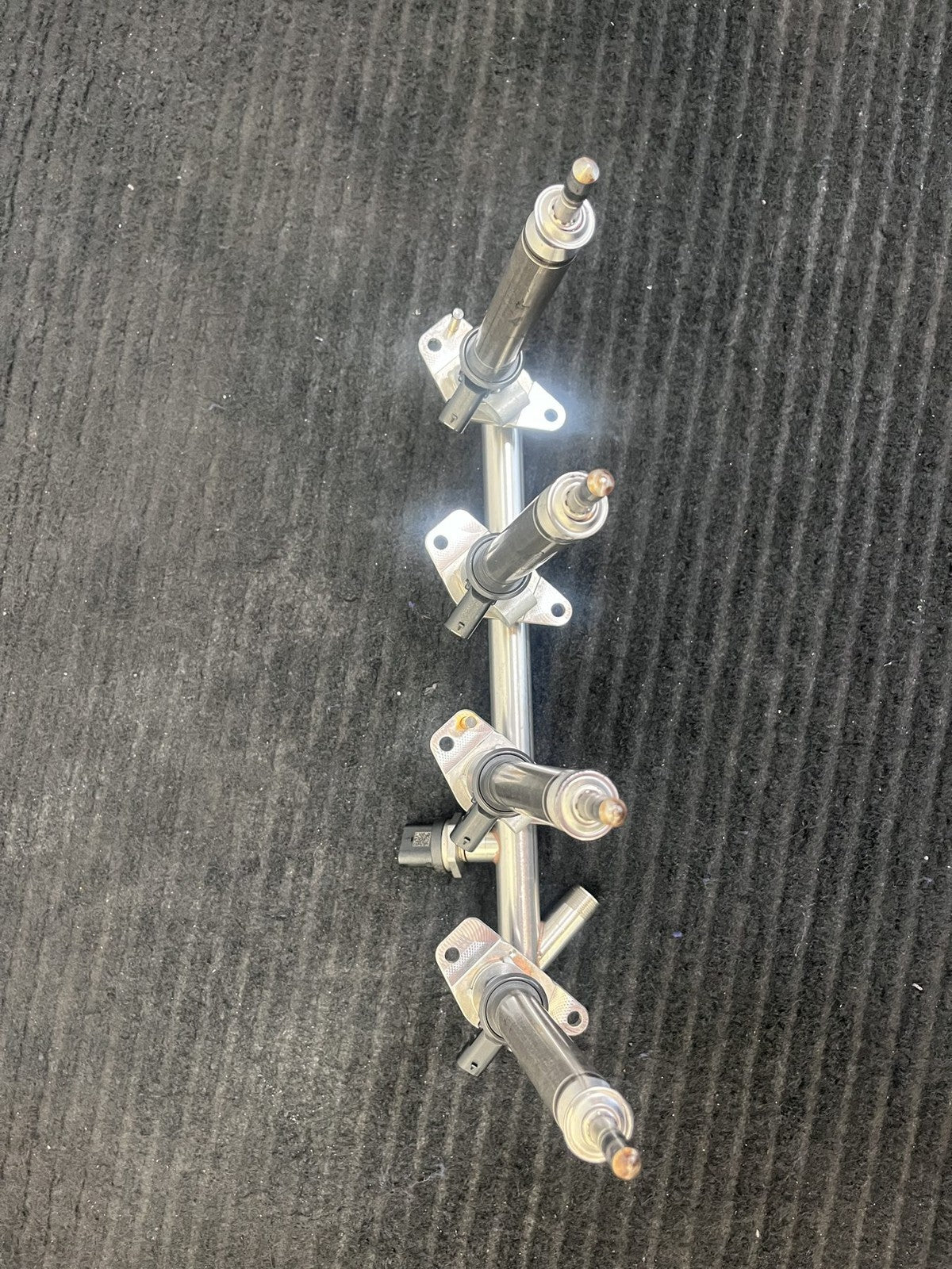 2015-2019 Mercedes-Benz C300 GLC300 E300 Fuel Rail 4 Injectors OEM A2740703800 - eBay image 8