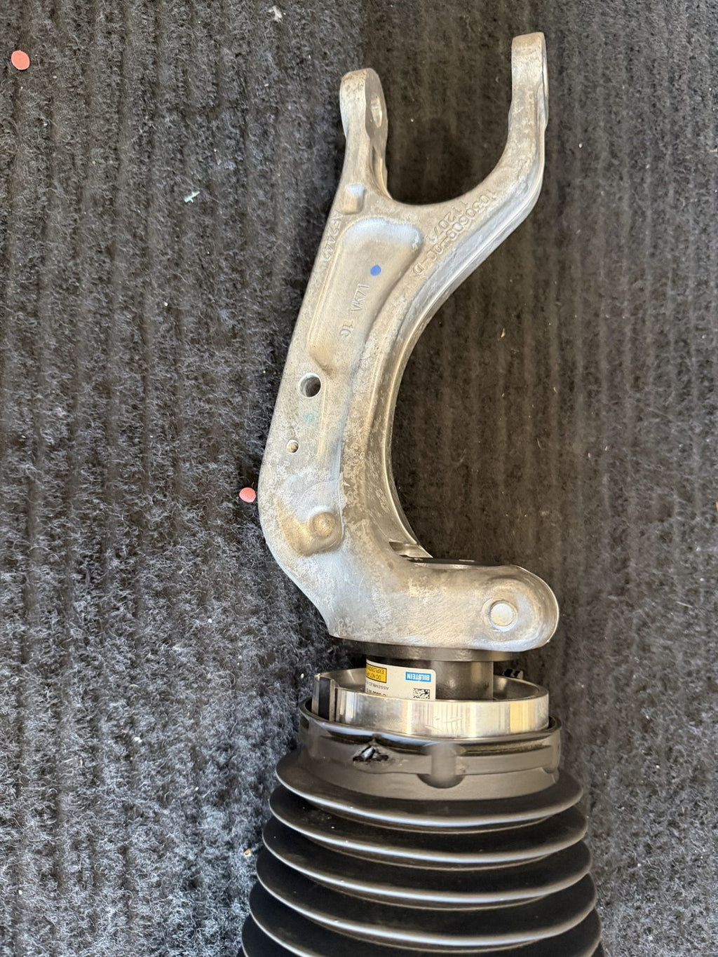 2016-2020 Tesla Model S Air Suspension Strut Front Left Right OEM 1067361-77-C - eBay image 6