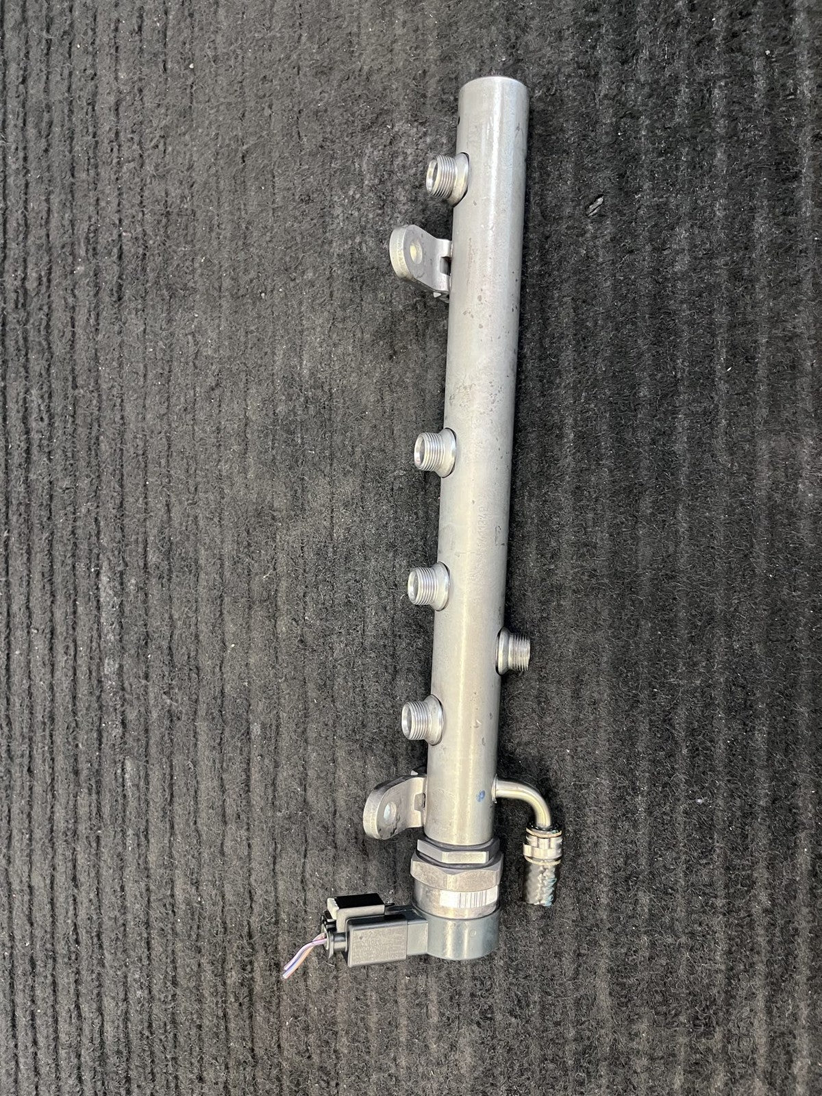 2010-2022 Mercedes-Benz Sprinter OM642 Left Fuel Rail OEM A6420702795 - eBay image 8