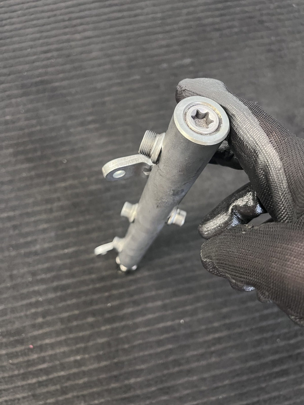 2010-2022 Mercedes-Benz Sprinter OM642 Right Fuel Rail OEM A6420703095 - eBay image 8