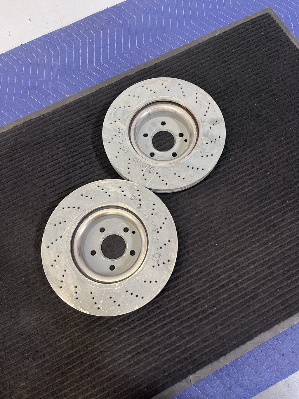 2010-2016 Mercedes-Benz E350 E400 E550 Front Drilled Rotors Pair OEM A0004211512 - eBay image 3