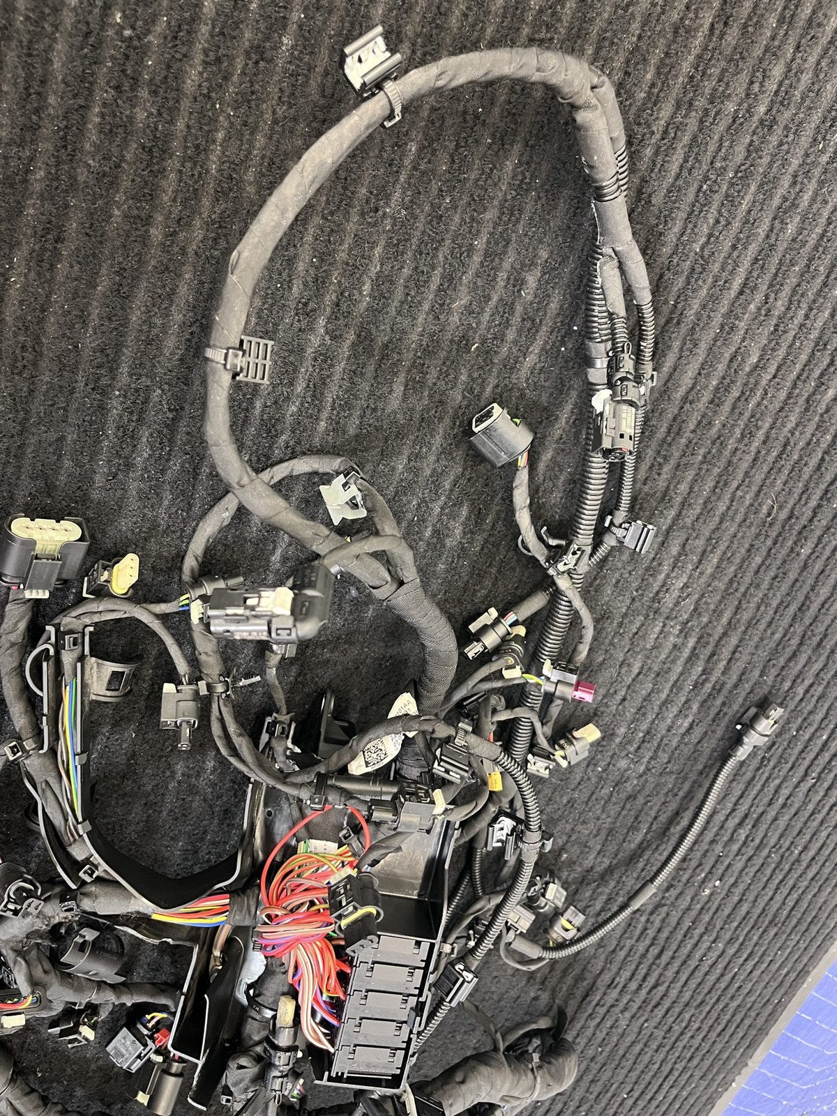 Mercedes-Benz M260 2.0L Engine Wiring Harness Loom Fuse Distribution Box OEM Used - eBay image 8