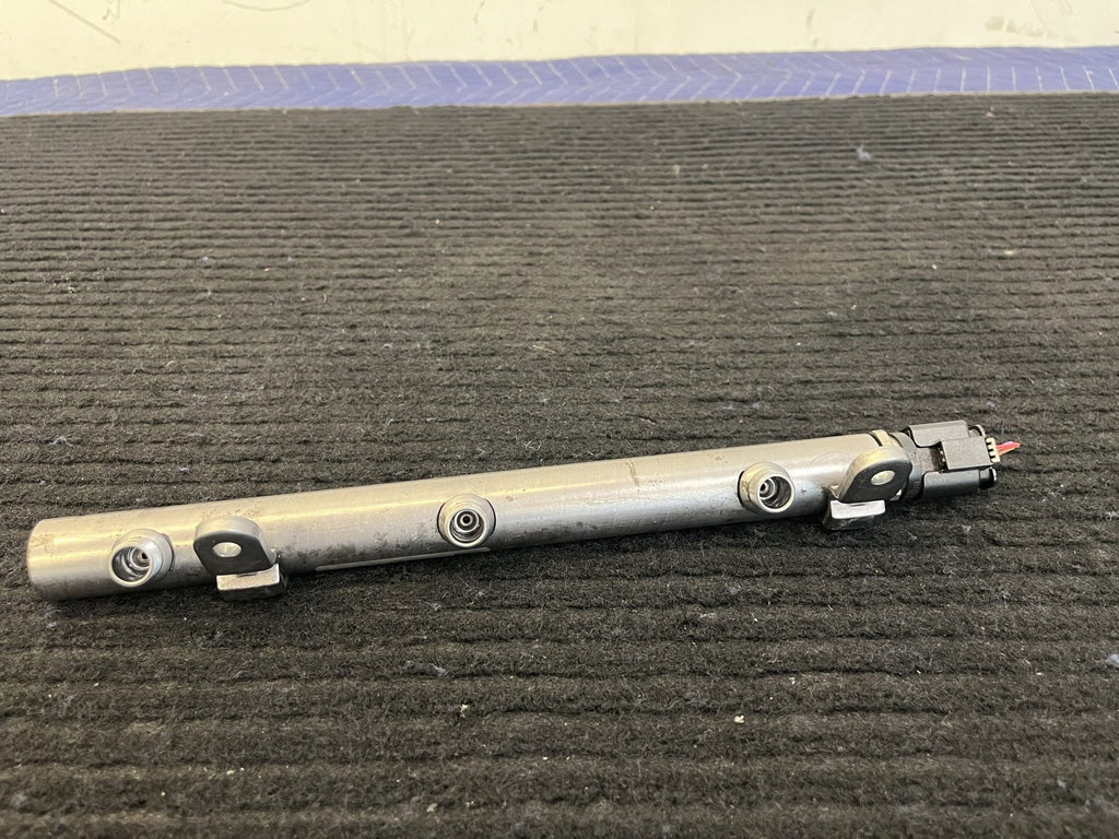 2010-2022 Mercedes-Benz Sprinter OM642 Right Fuel Rail OEM A6420703095 - eBay image 5