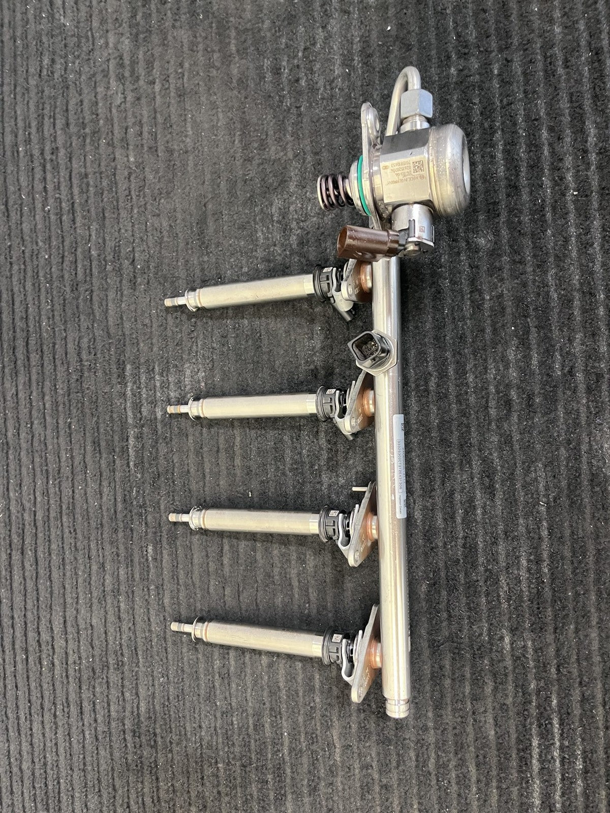 2019-2023 Mercedes-Benz M260 Fuel Rail Injectors High Pressure Pump OEM A2600701000 - eBay image 16