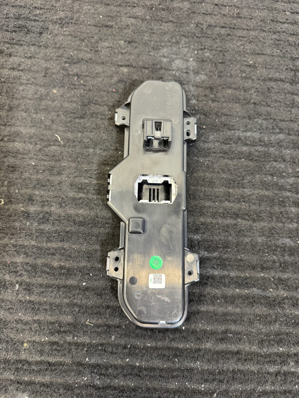 2025-2026 Rivian R1T R1S Overhead Dome Light Sos Hazard OEM PT00740250-D-001 - eBay image 2