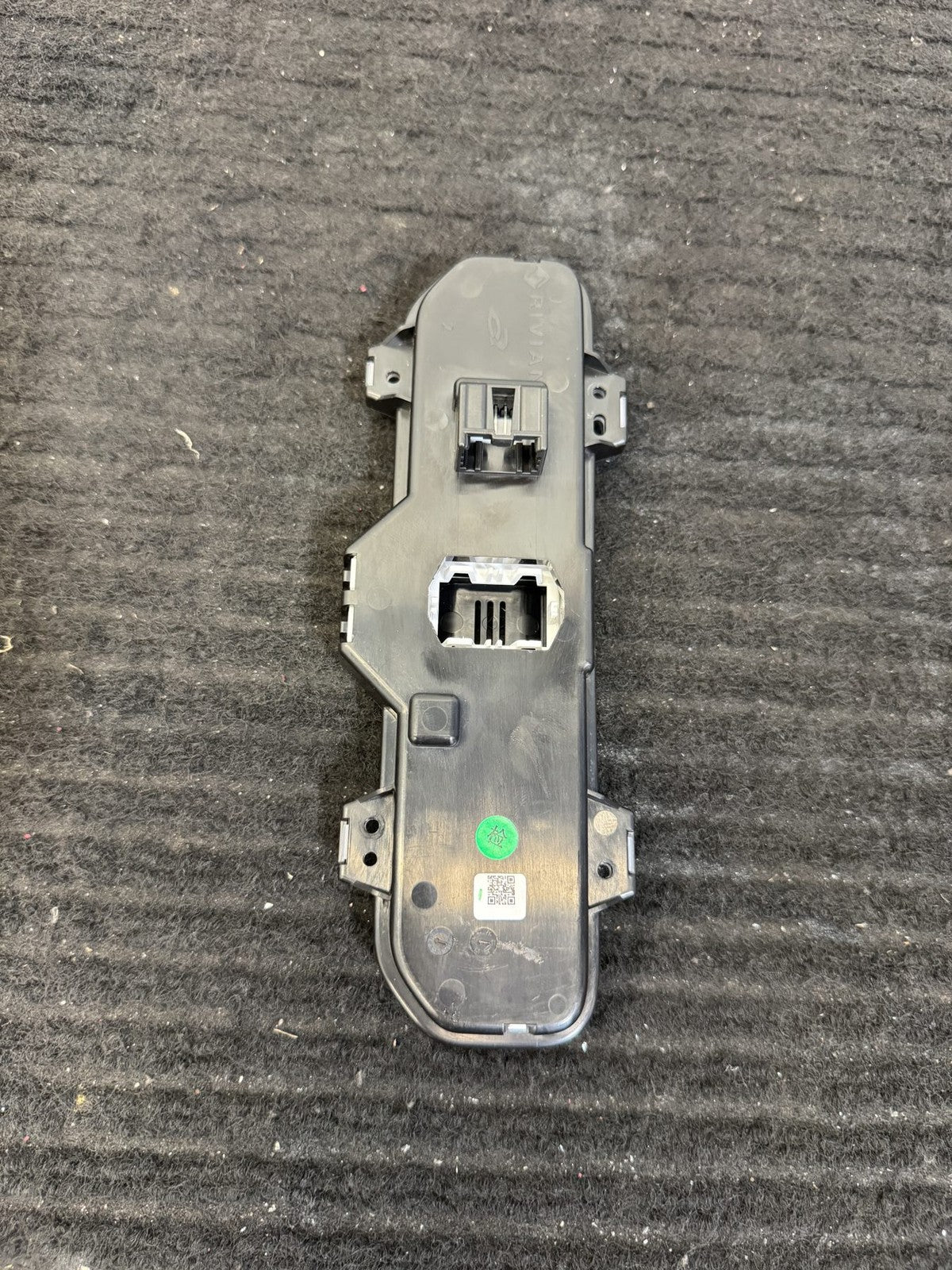 2025-2026 Rivian R1T R1S Overhead Dome Light Sos Hazard OEM PT00740250-D-001 - eBay image 2