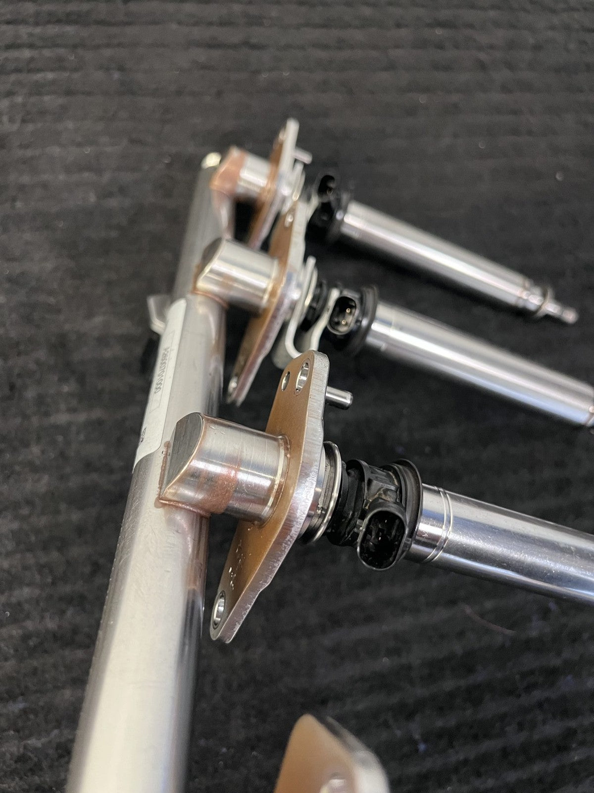 2019-2023 Mercedes-Benz C300 GLC300 E350 Fuel Rail 4 Injectors OEM A2640701000 - eBay image 6