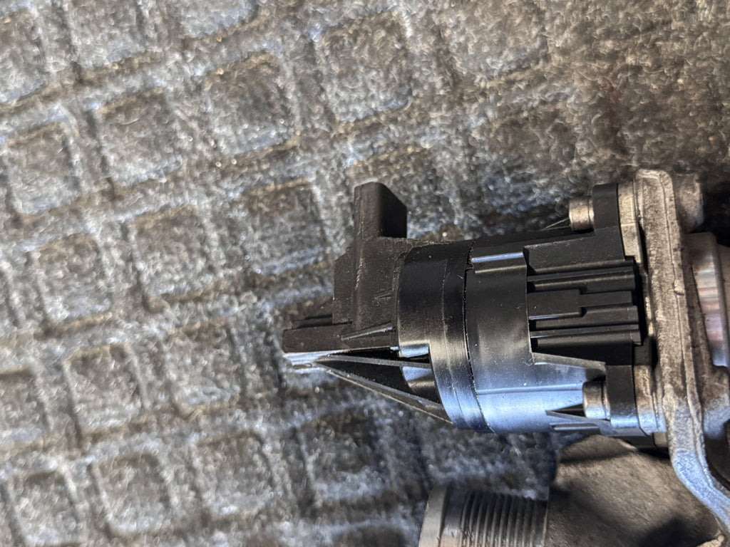 2018-2021 LINCOLN NAVIGATOR 3.5L ENGINE LEFT TURBOCHARGER OEM JL7E6C879BC - eBay image 2
