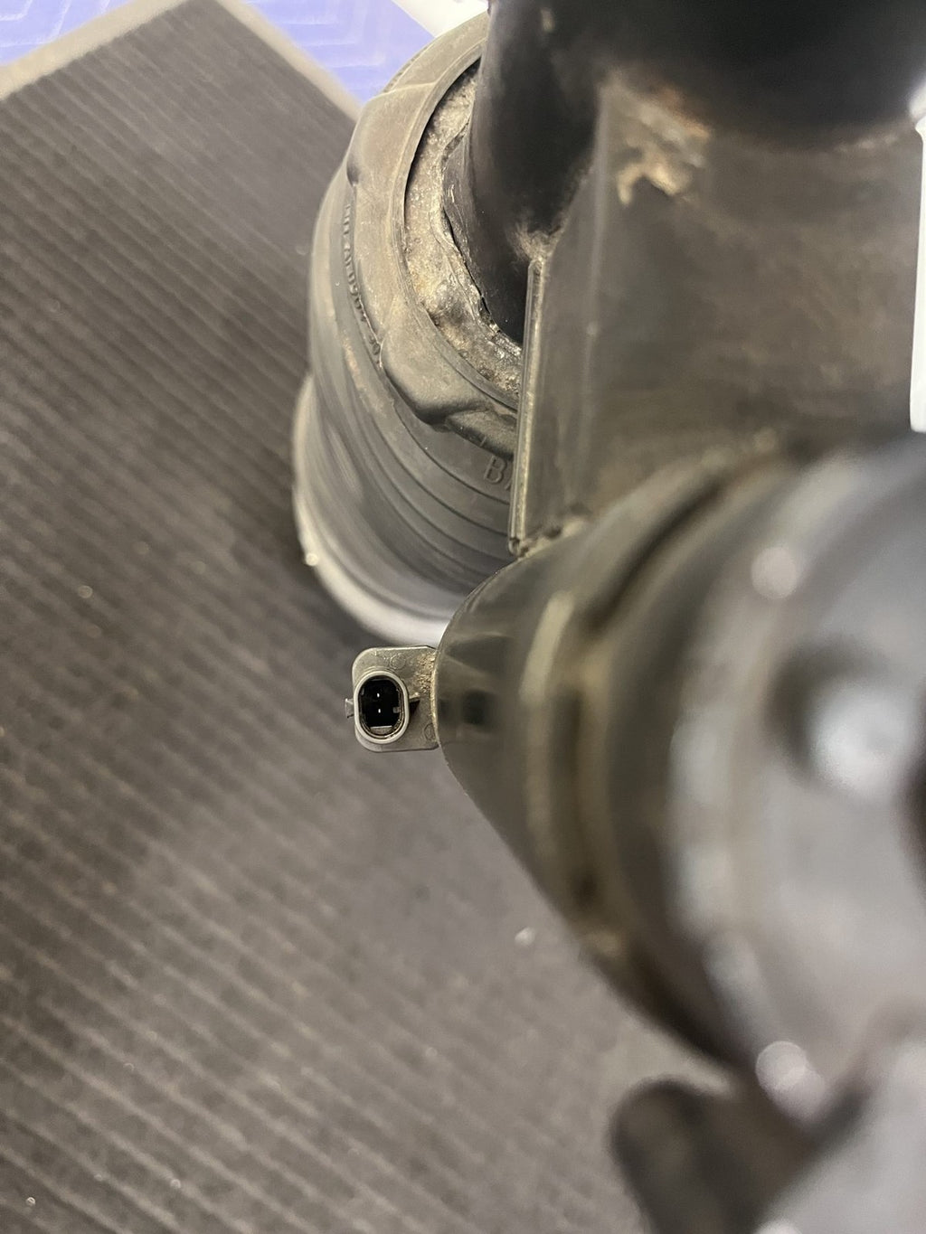 2019-2024 Rolls-Royce Cullinan RR31 Front Left Air Strut OEM 37107916207 - eBay image 10