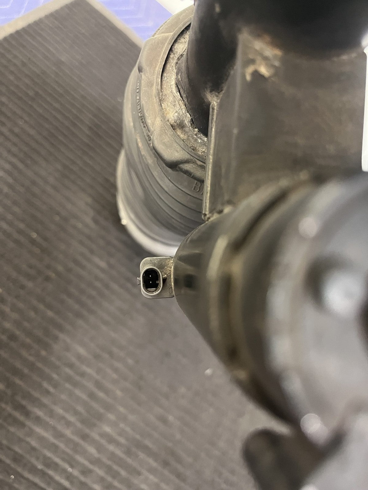 2019-2024 Rolls-Royce Cullinan RR31 Front Left Air Strut OEM 37107916207 - eBay image 10