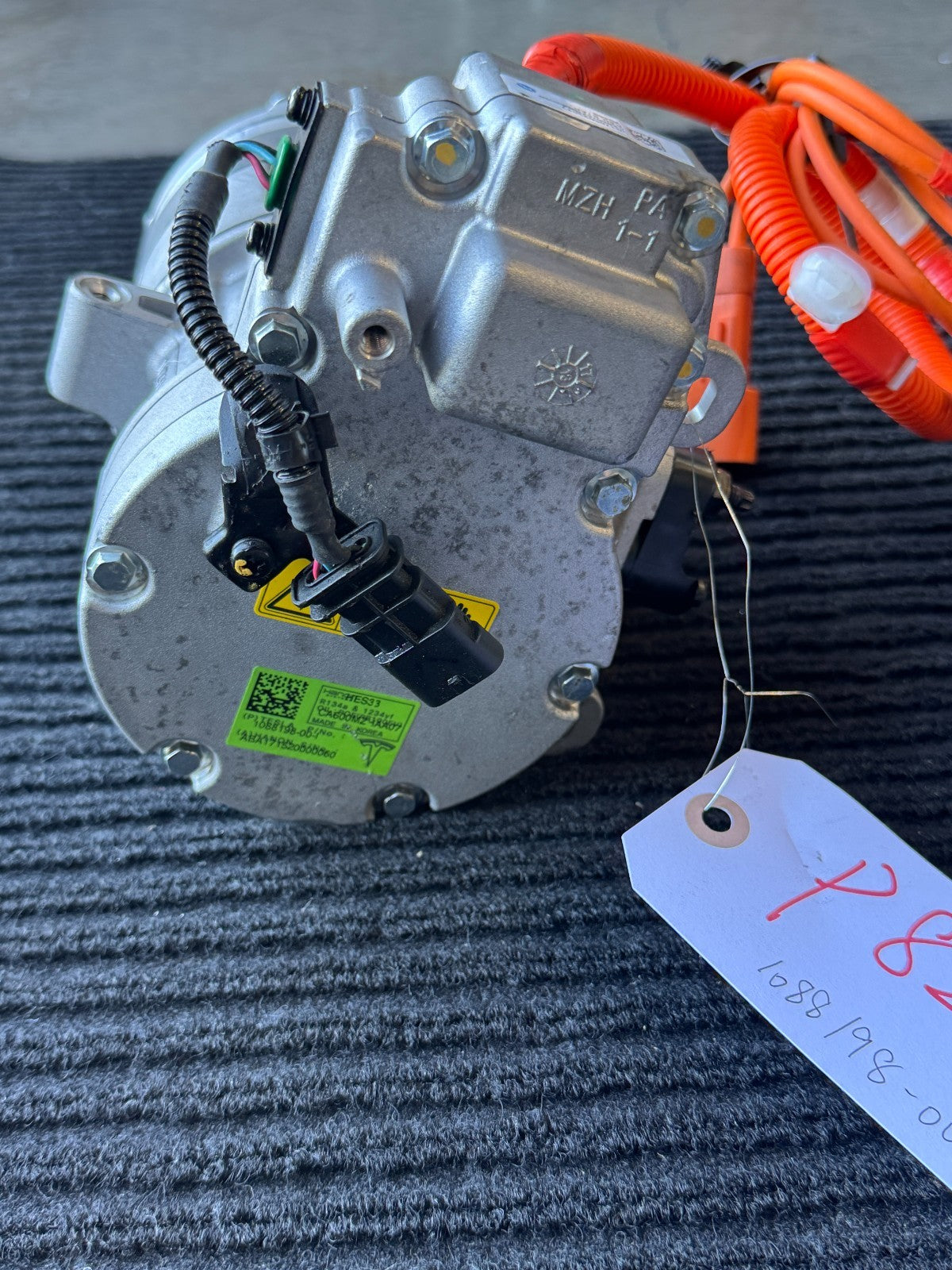 2017-2020 Tesla Model 3 A/C Compressor OEM 1088198-00-L - eBay image 9
