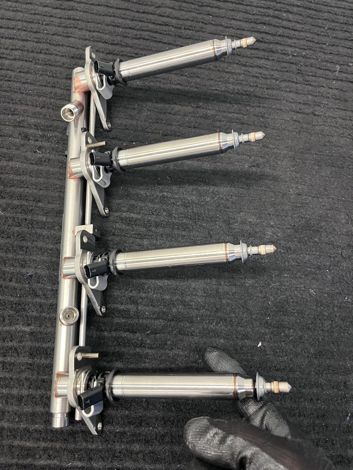2012-2019 Mercedes-Benz S550 CLS550 GLS550 Lh Fuel Rail 4 Injectors OEM A2780703395 - eBay image 5