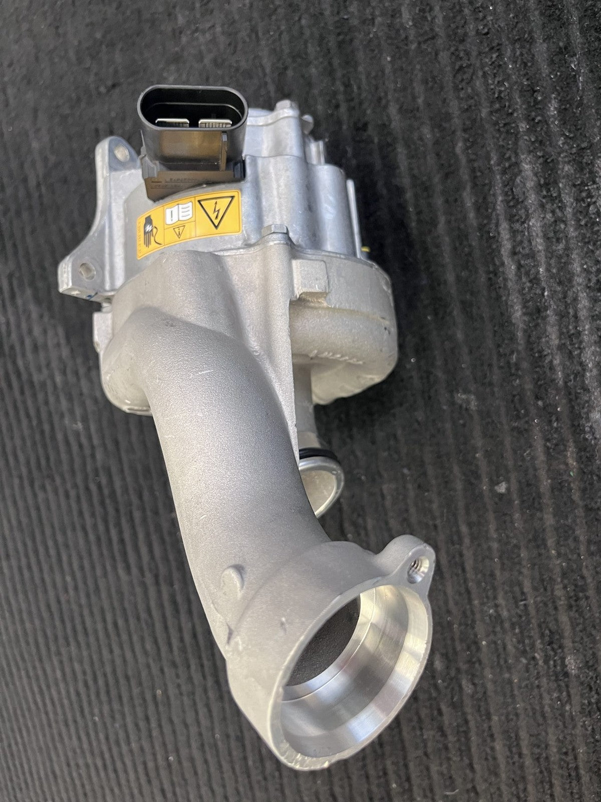 2019-2020 Mercedes-Benz AMG E53 CLS53 GT53 48V Electric Supercharger A2560902700 - eBay image 4