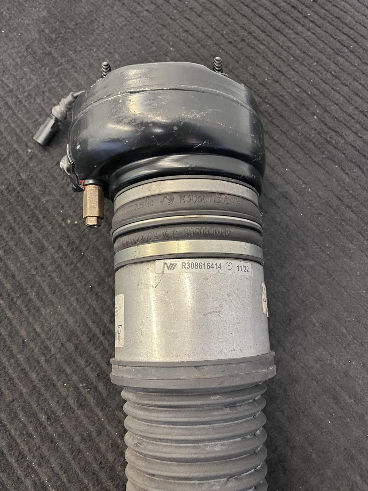 Porsche Macan 95B Front Air Suspension Strut Sport Pasm OEM 95B616039S - eBay image 7